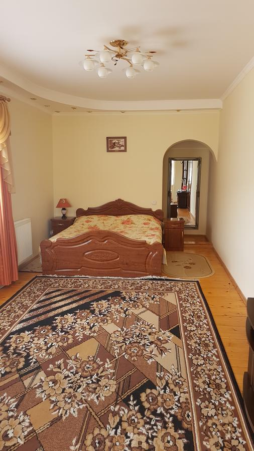 Hotel Lara Solochyn Esterno foto